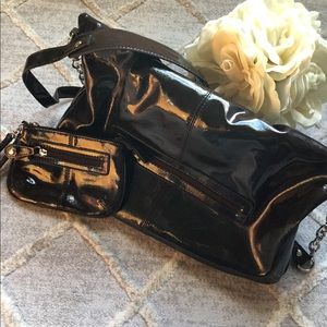 Crossbody Handbag w/wristlet